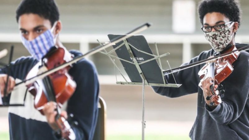 GSYO violinists